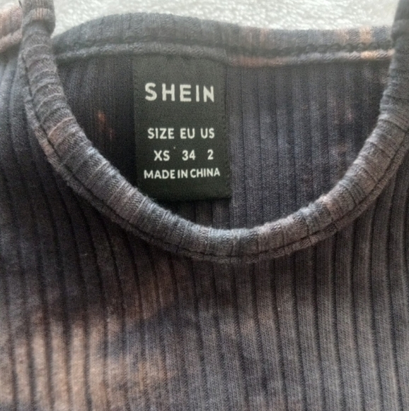 SHEIN RIBBED CROP TOP NOTCHED NECKLINE. WOMENS SIZE S. - Picture 6 of 11